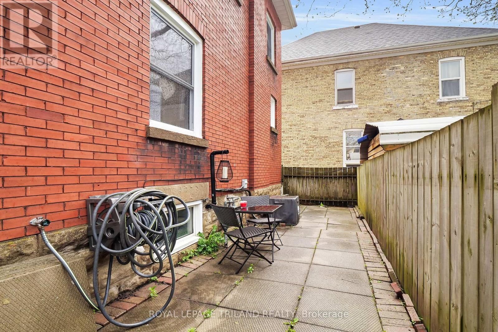 86 KAINS STREET Image 33
