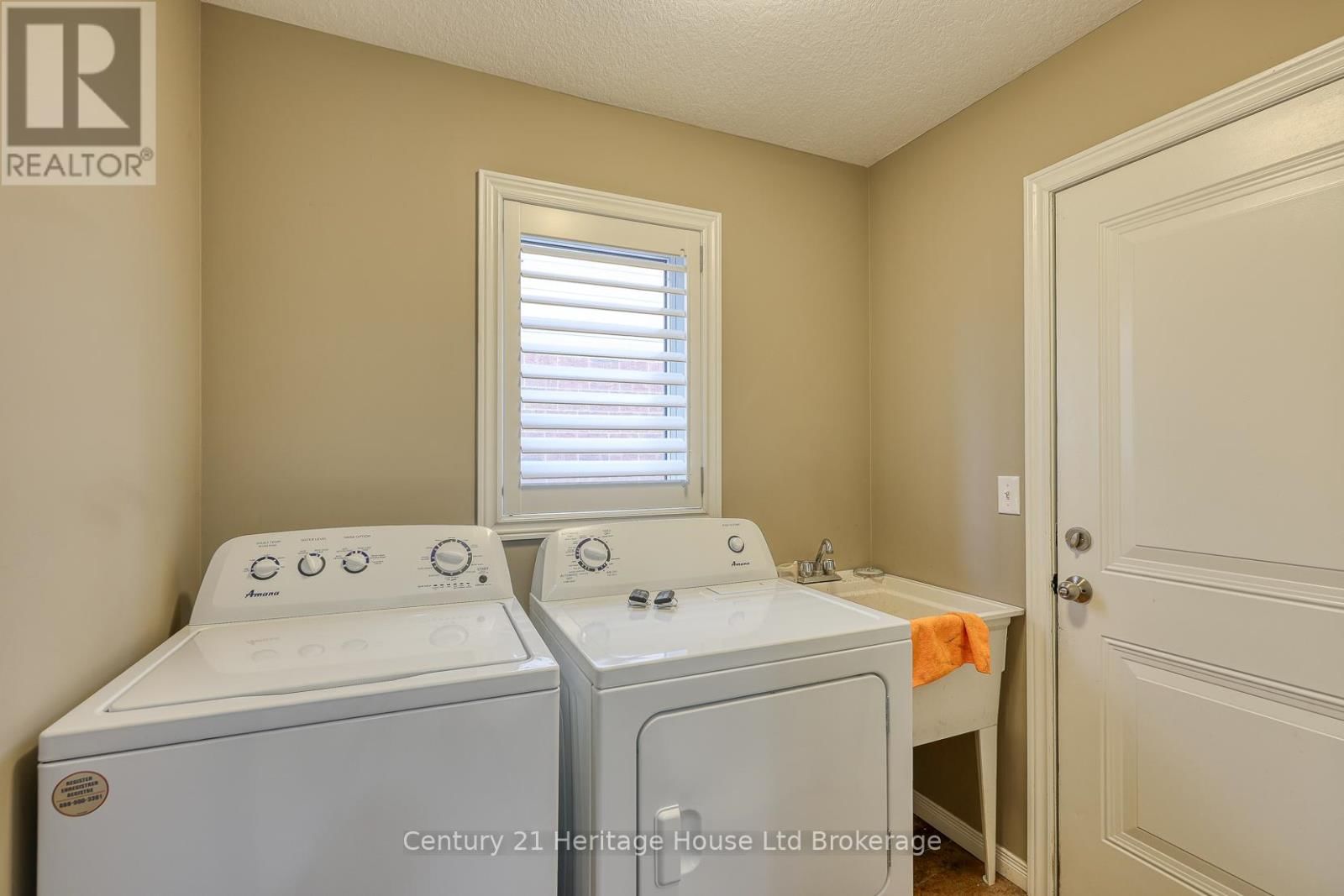 427 CHAMPLAIN AVENUE Image 18