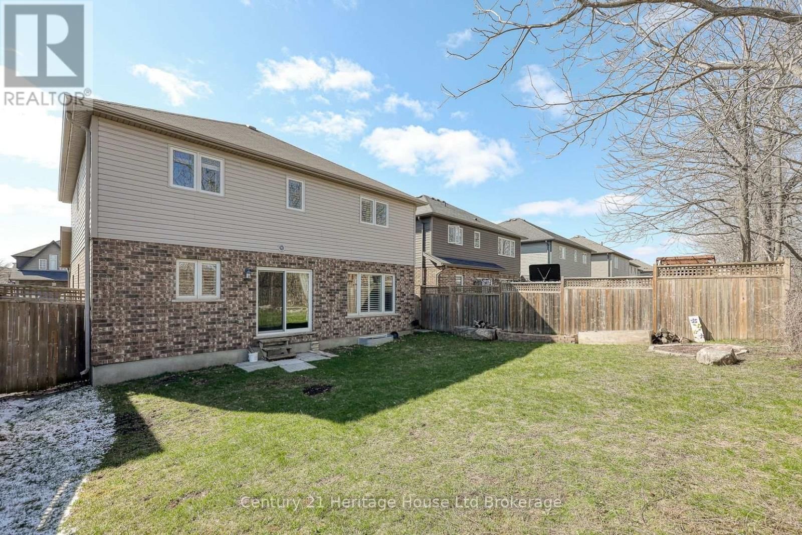 427 CHAMPLAIN AVENUE Image 42