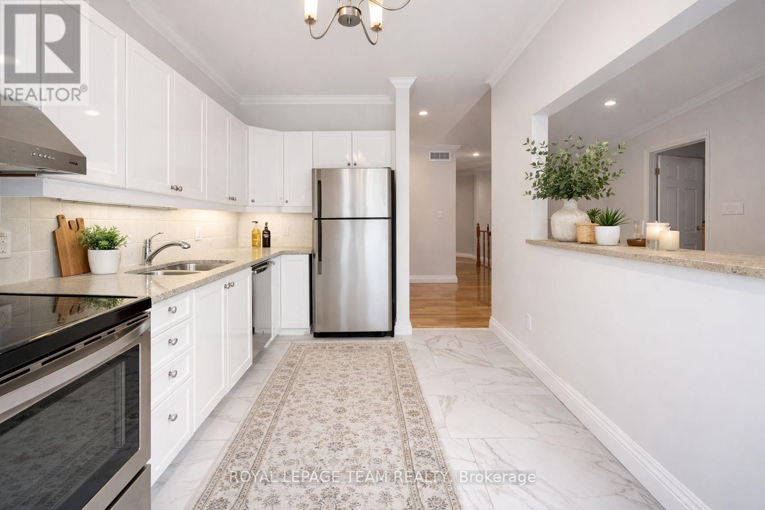 114 BARTLETT PRIVATE Image 22