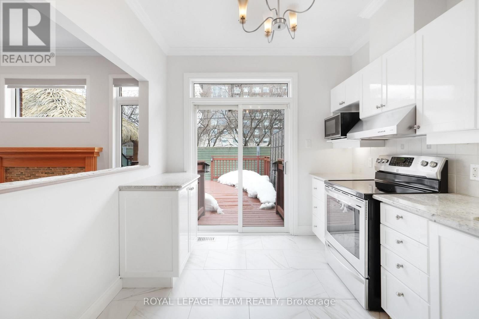 114 BARTLETT PRIVATE Image 26