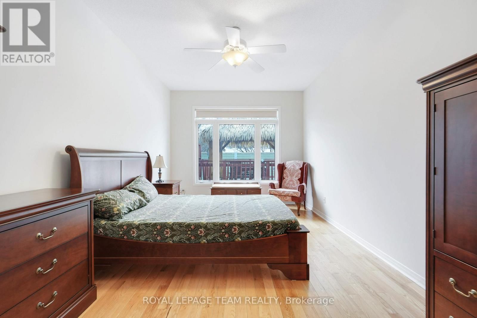 114 BARTLETT PRIVATE Image 31