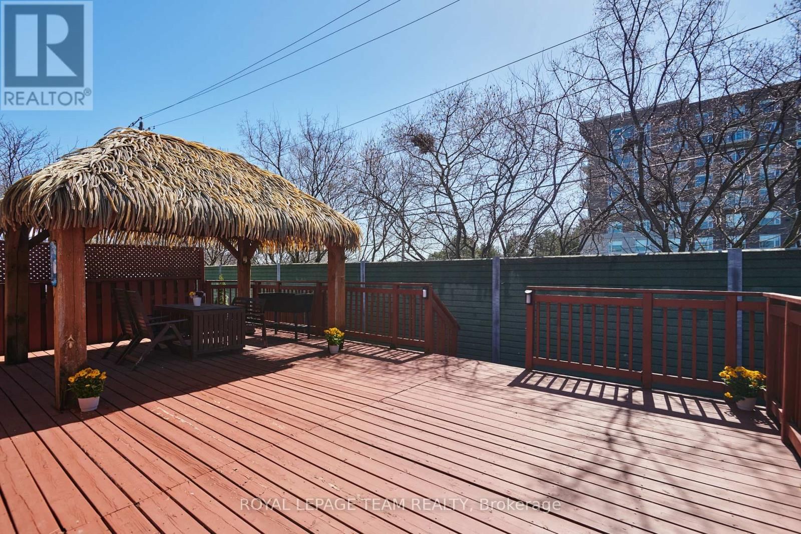 114 BARTLETT PRIVATE Image 39