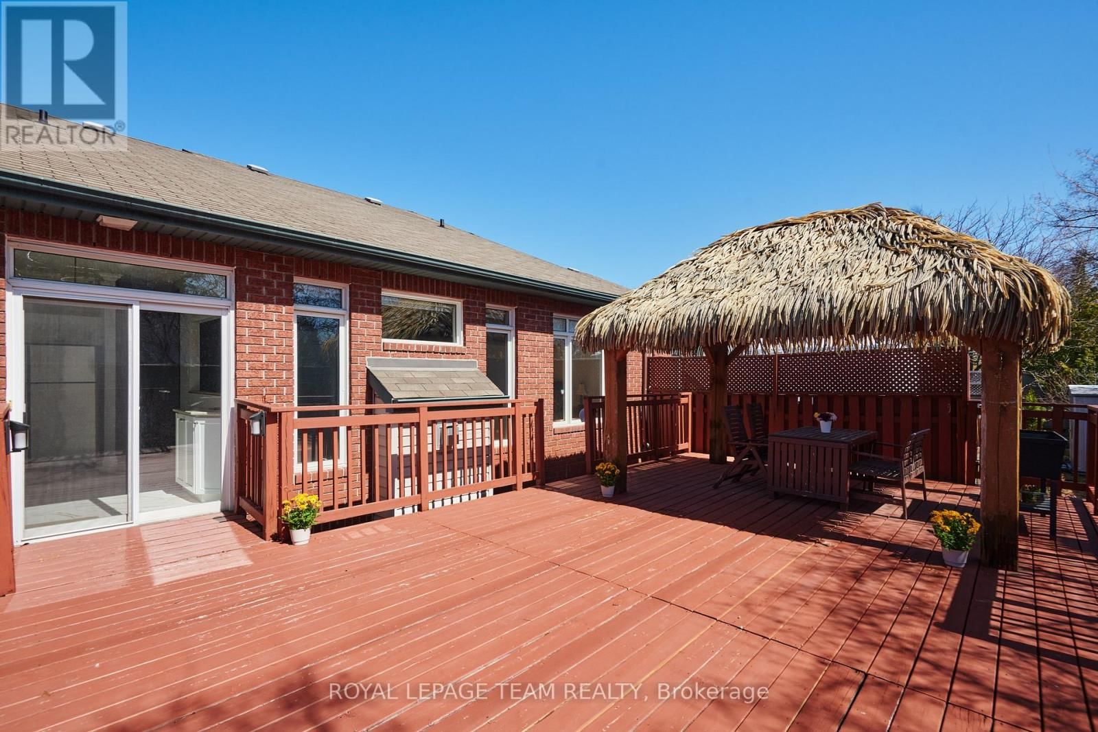 114 BARTLETT PRIVATE Image 40