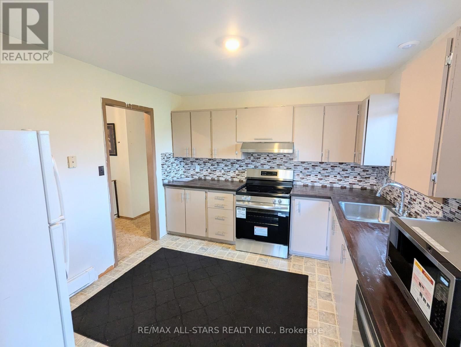 23 VALLEY ROAD Image 13