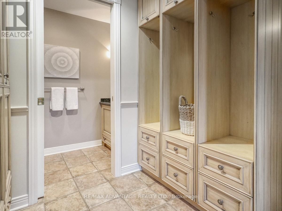 110 WHITEACRES DRIVE Image 24