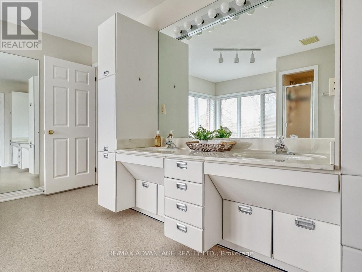 110 WHITEACRES DRIVE Image 30