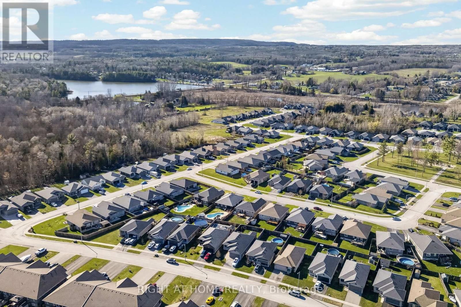 27 WOODBURN DRIVE Image 38