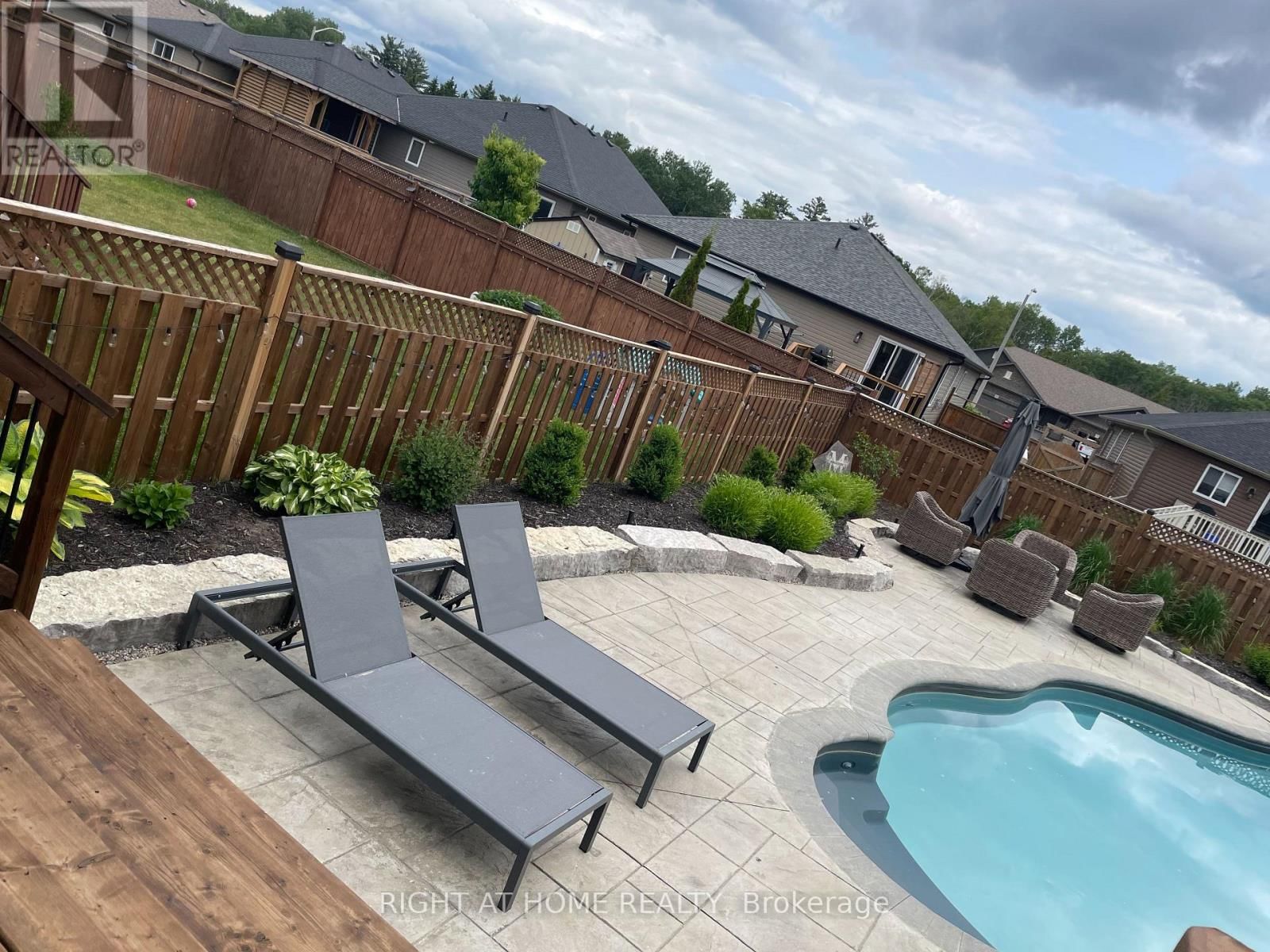 27 WOODBURN DRIVE Image 41