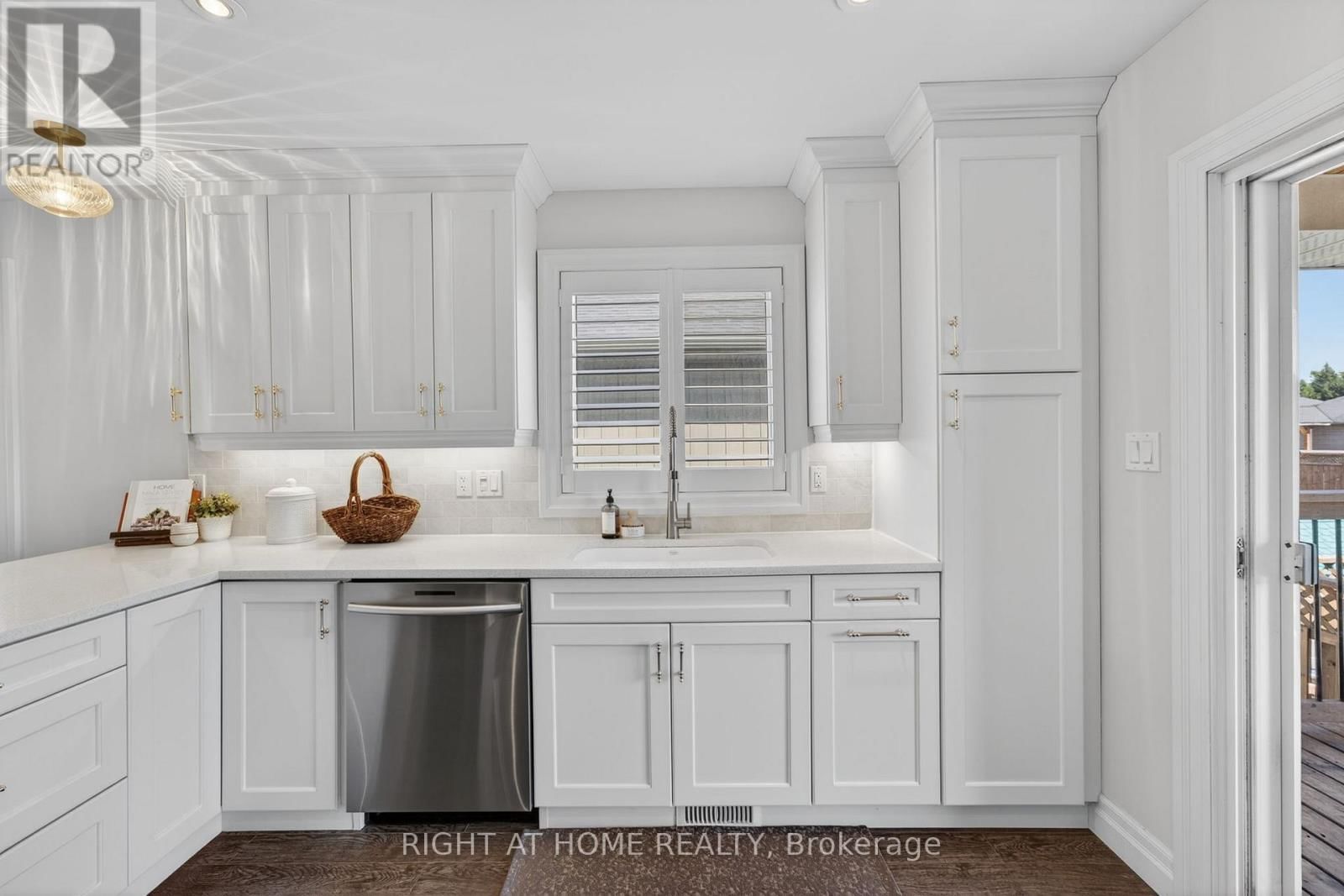 27 WOODBURN DRIVE Image 9