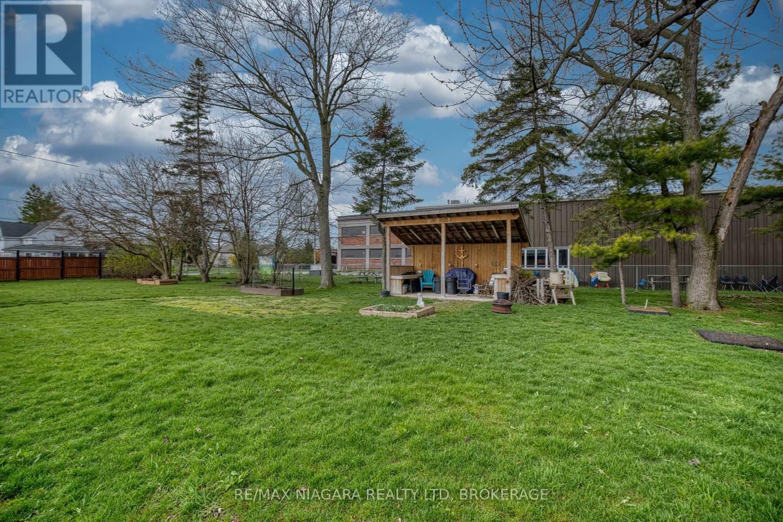 Unit #9 - 2 LEWIS STREET Image 19