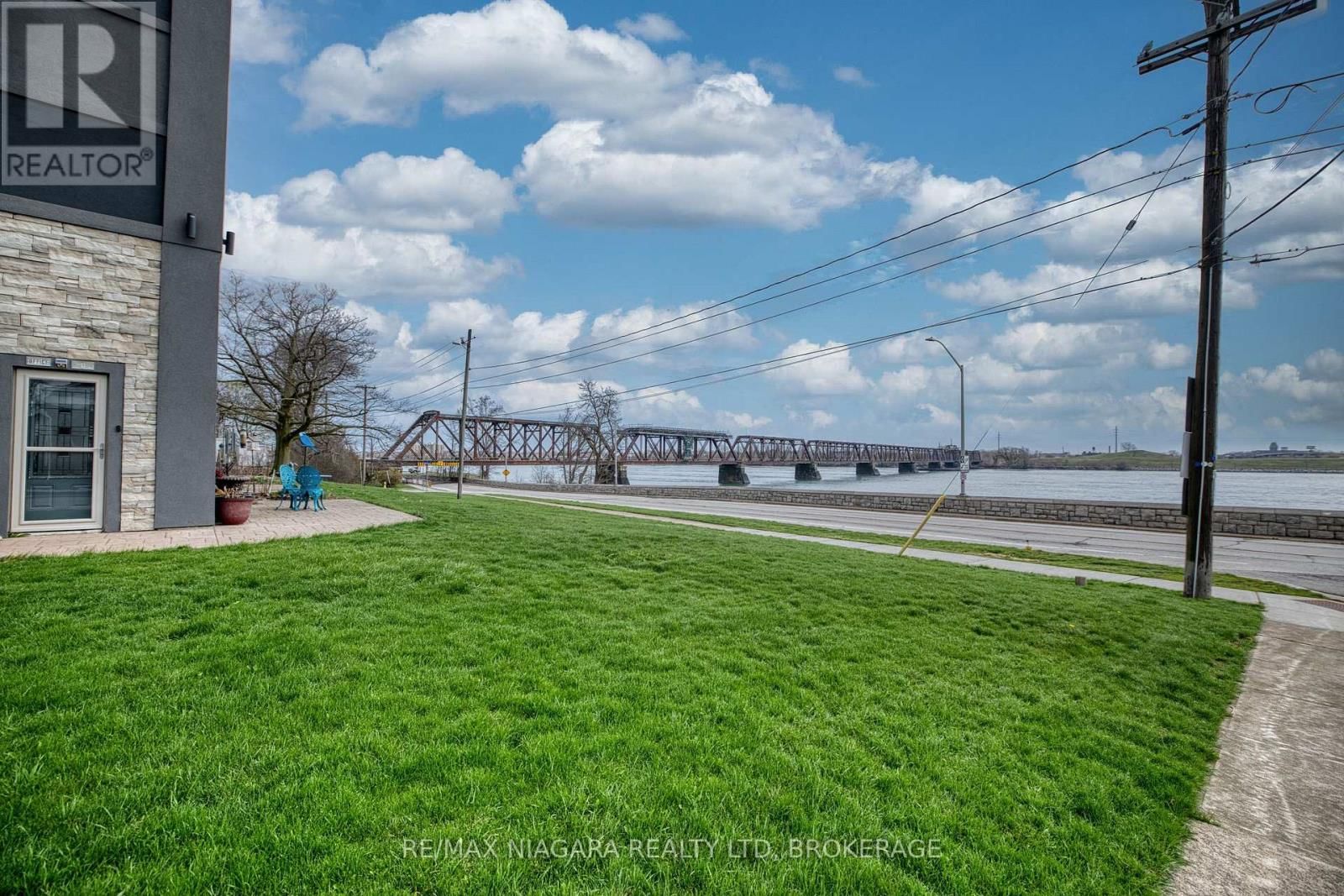 Unit #9 - 2 LEWIS STREET Image 4