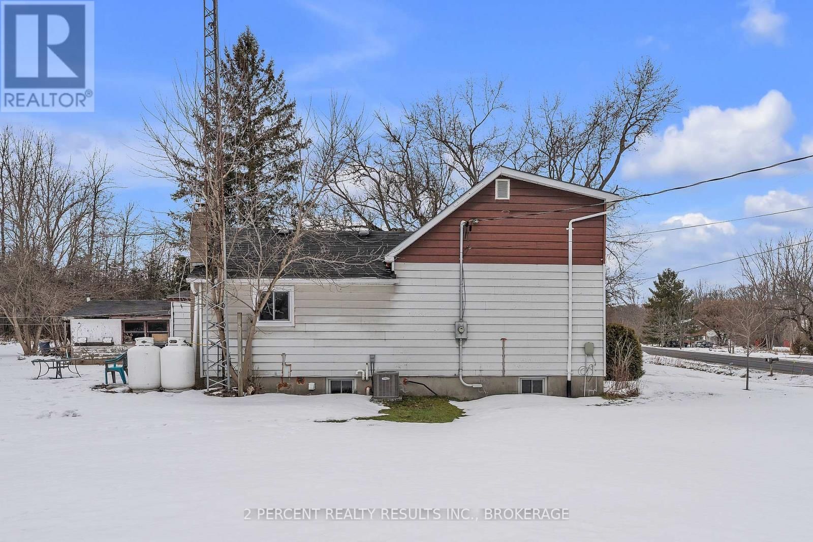 6090 OLD HWY 2 HIGHWAY Image 17