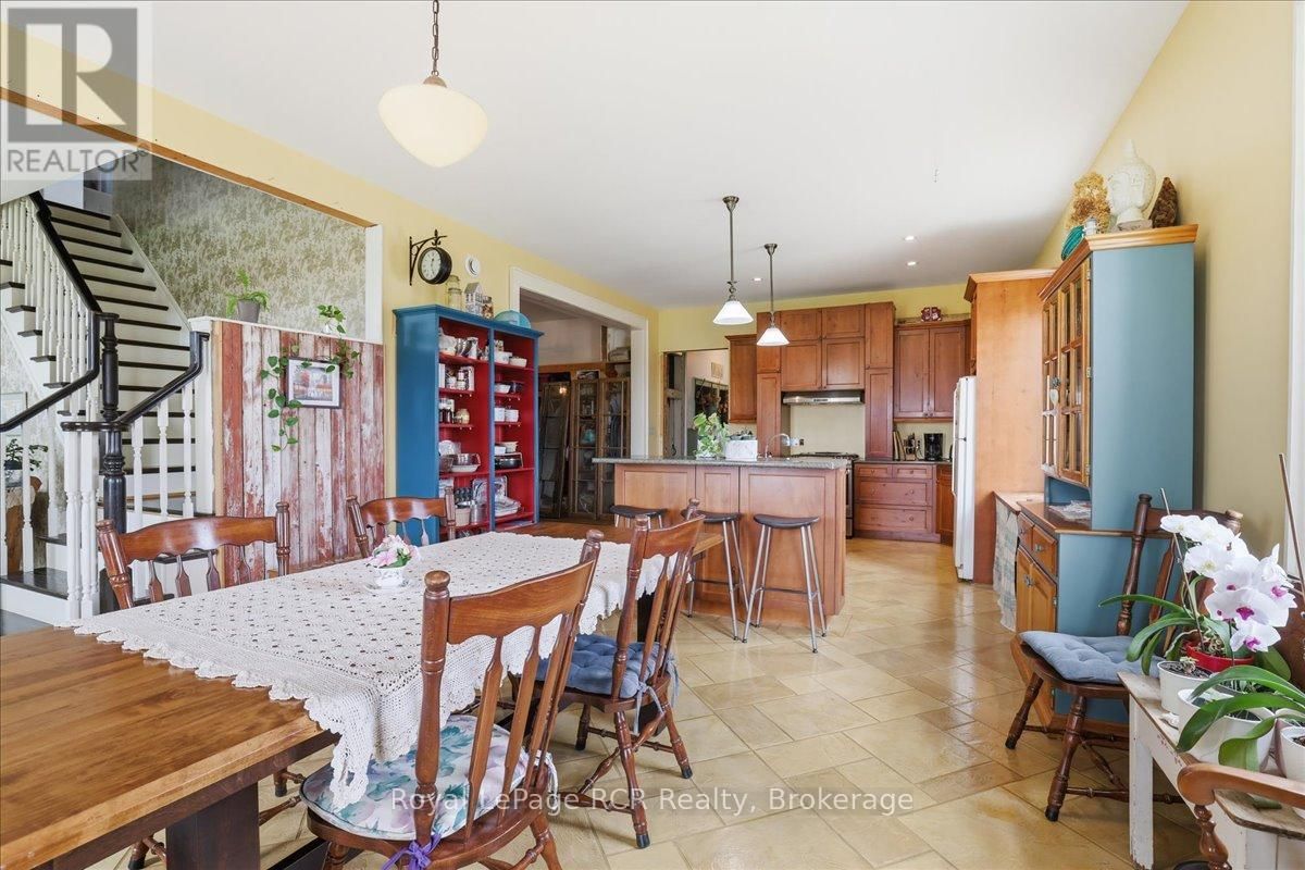 8326 12 LINE Image 10