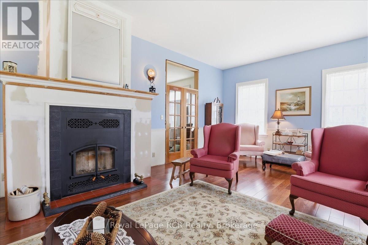 8326 12 LINE Image 22