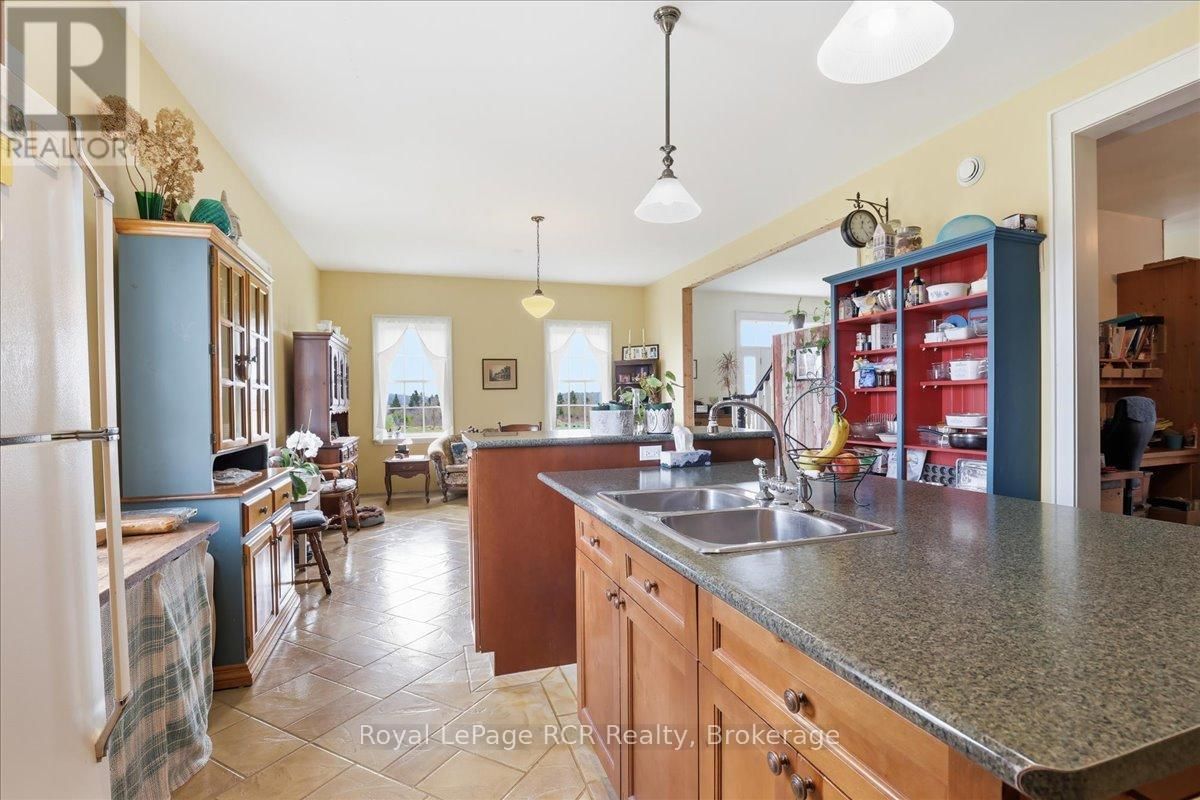 8326 12 LINE Image 5