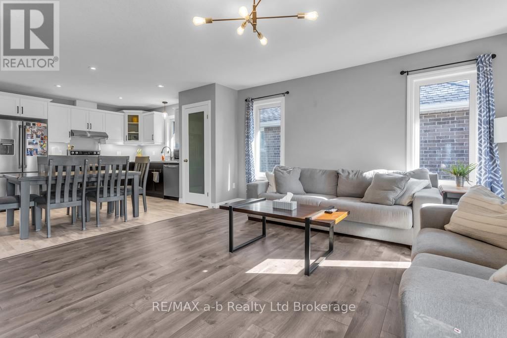 242 WILSON AVENUE Image 13