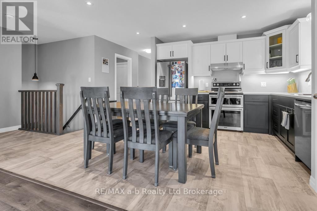 242 WILSON AVENUE Image 17