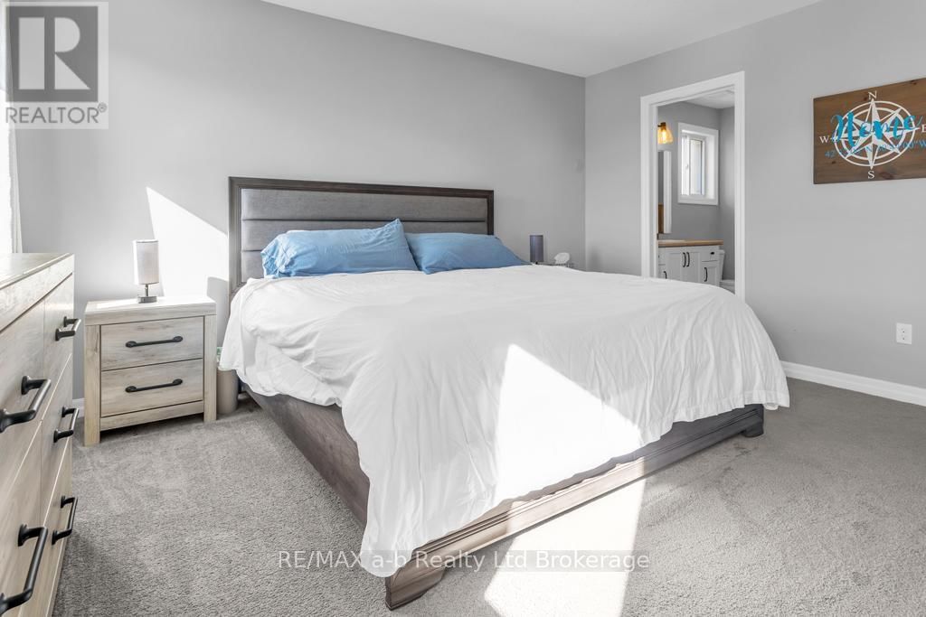 242 WILSON AVENUE Image 22