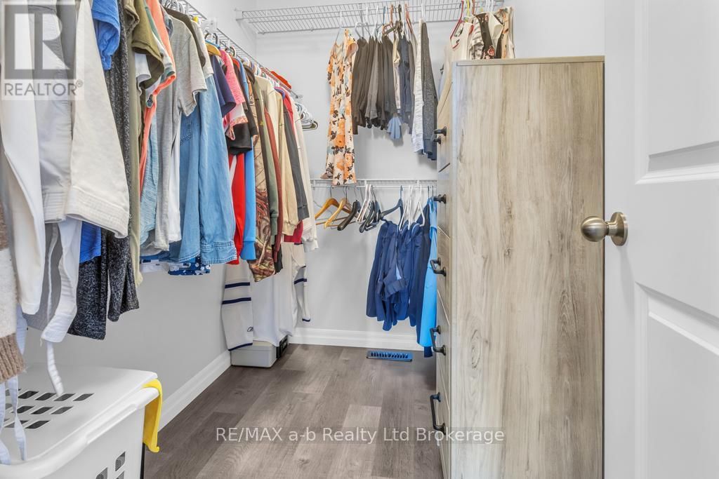 242 WILSON AVENUE Image 25