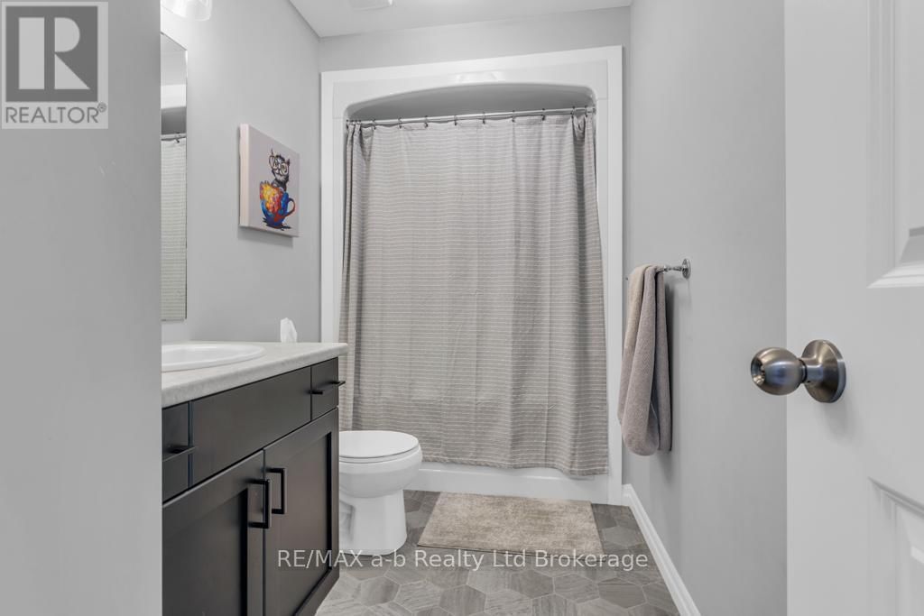 242 WILSON AVENUE Image 26