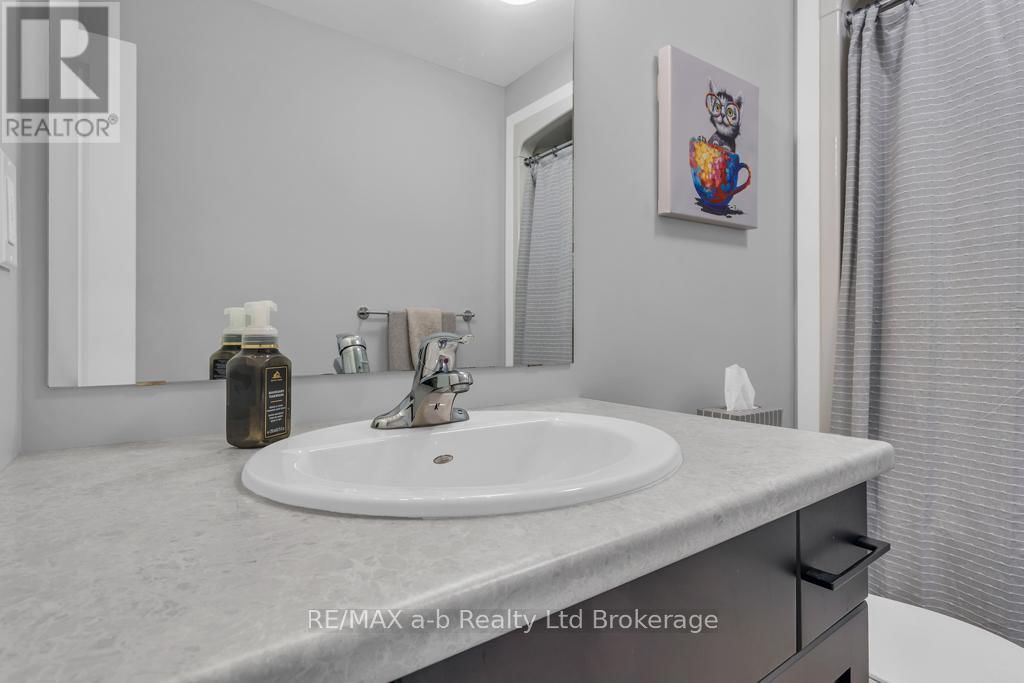 242 WILSON AVENUE Image 27