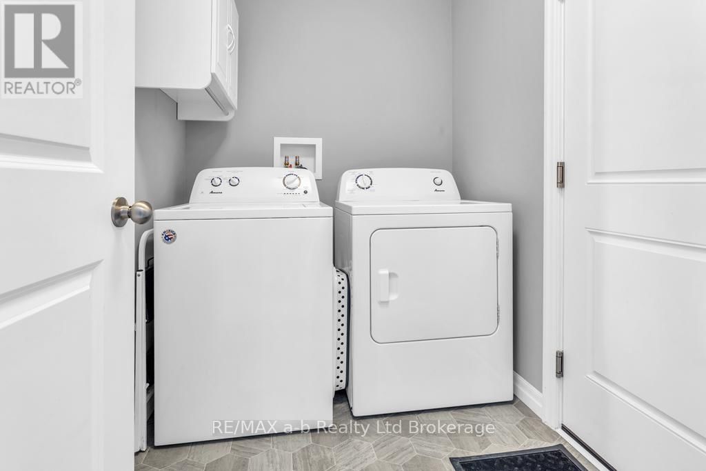 242 WILSON AVENUE Image 28