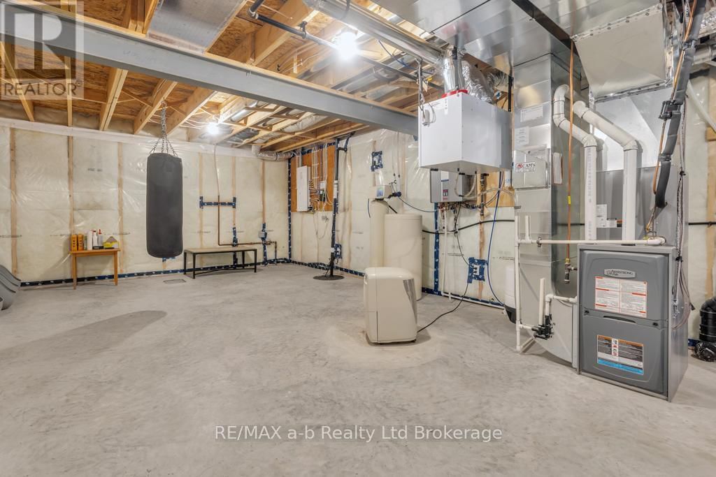 242 WILSON AVENUE Image 31