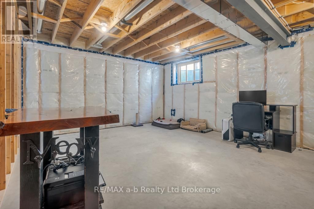 242 WILSON AVENUE Image 34