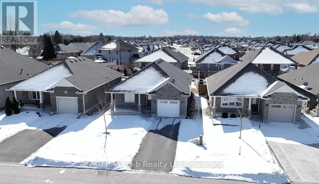 242 WILSON AVENUE Image 4