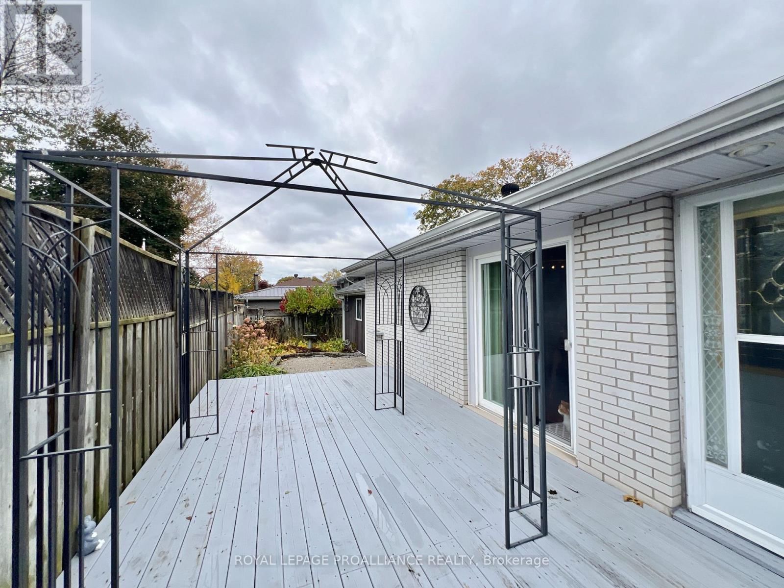 11 STAVEBANK ROAD Image 20