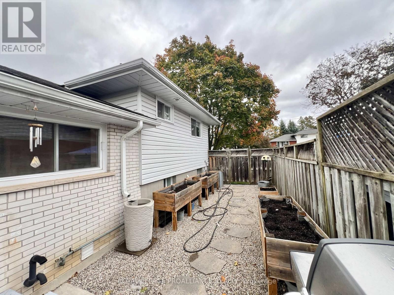 11 STAVEBANK ROAD Image 21