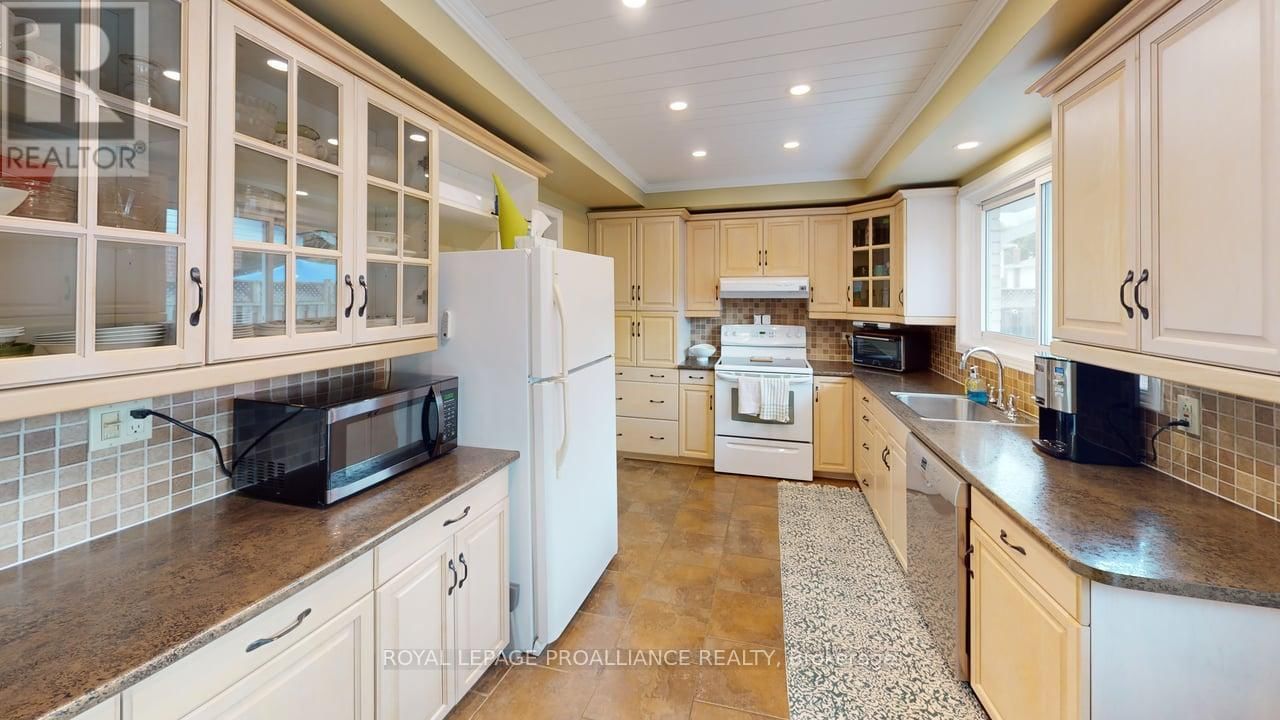 11 STAVEBANK ROAD Image 7