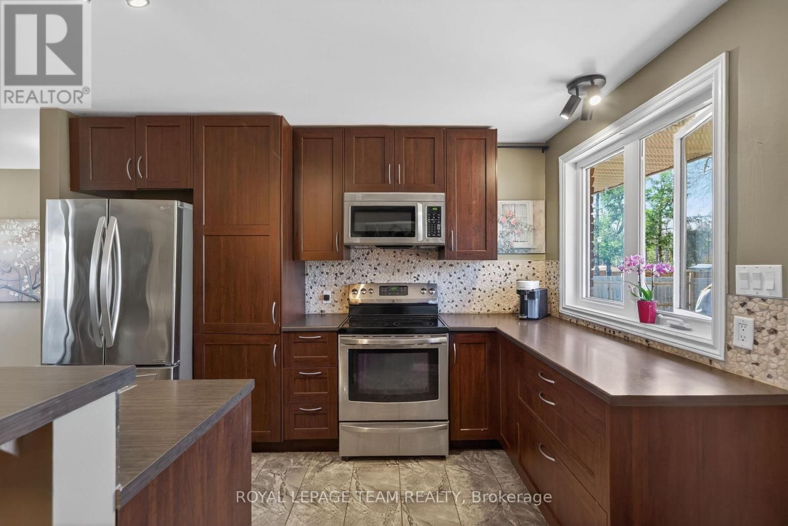 105 FORTUNE STREET Image 14