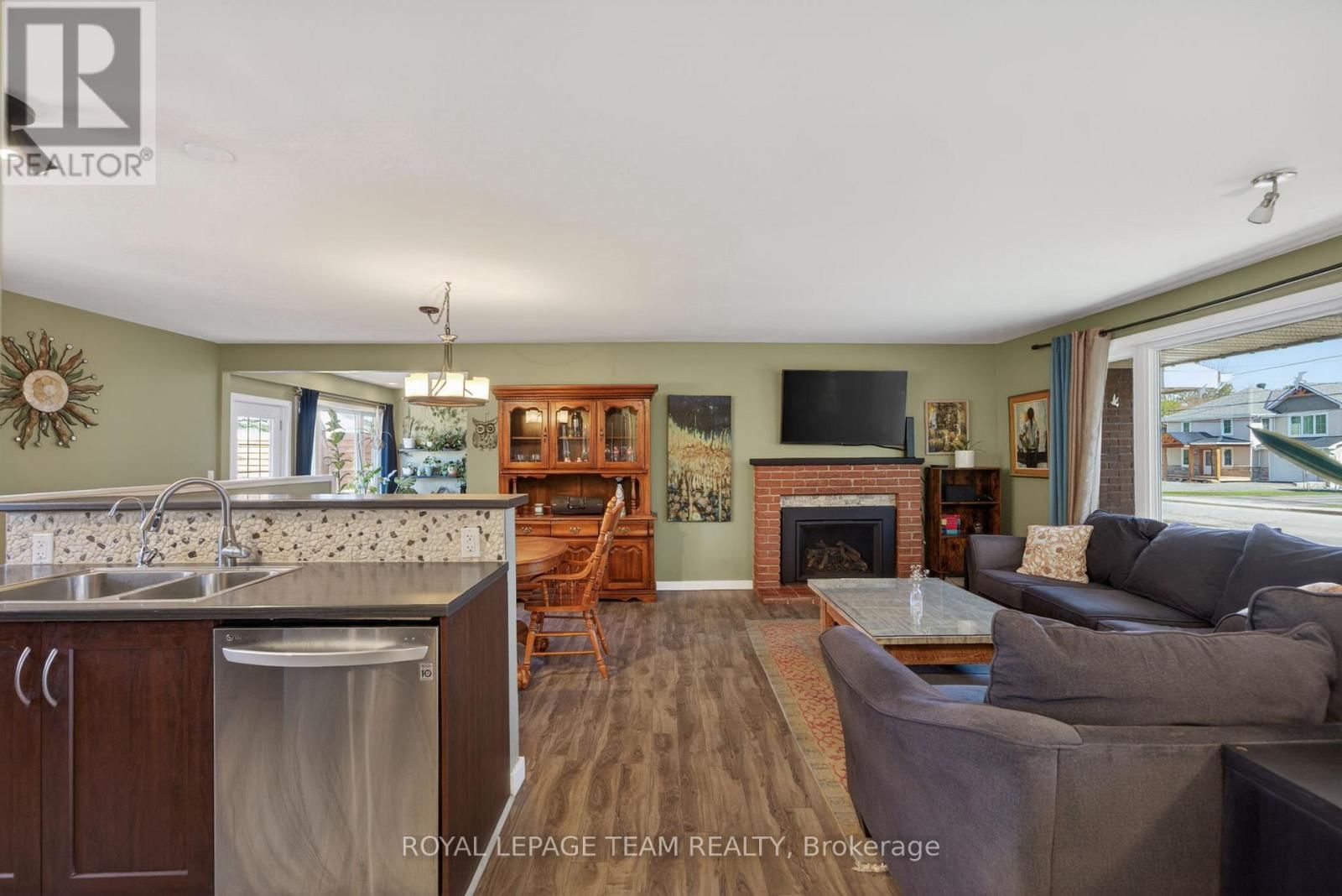 105 FORTUNE STREET Image 18