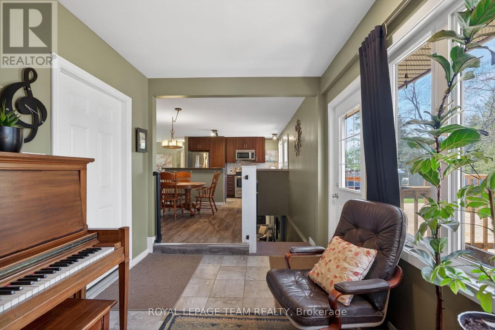 105 FORTUNE STREET Image 21