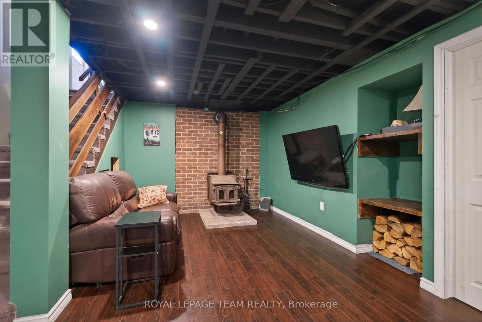 105 FORTUNE STREET Image 32