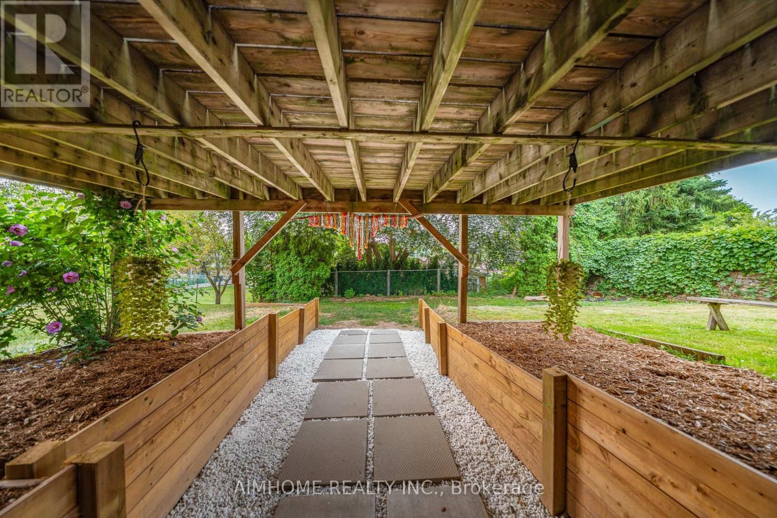 23 HILDEGARD DRIVE Image 38