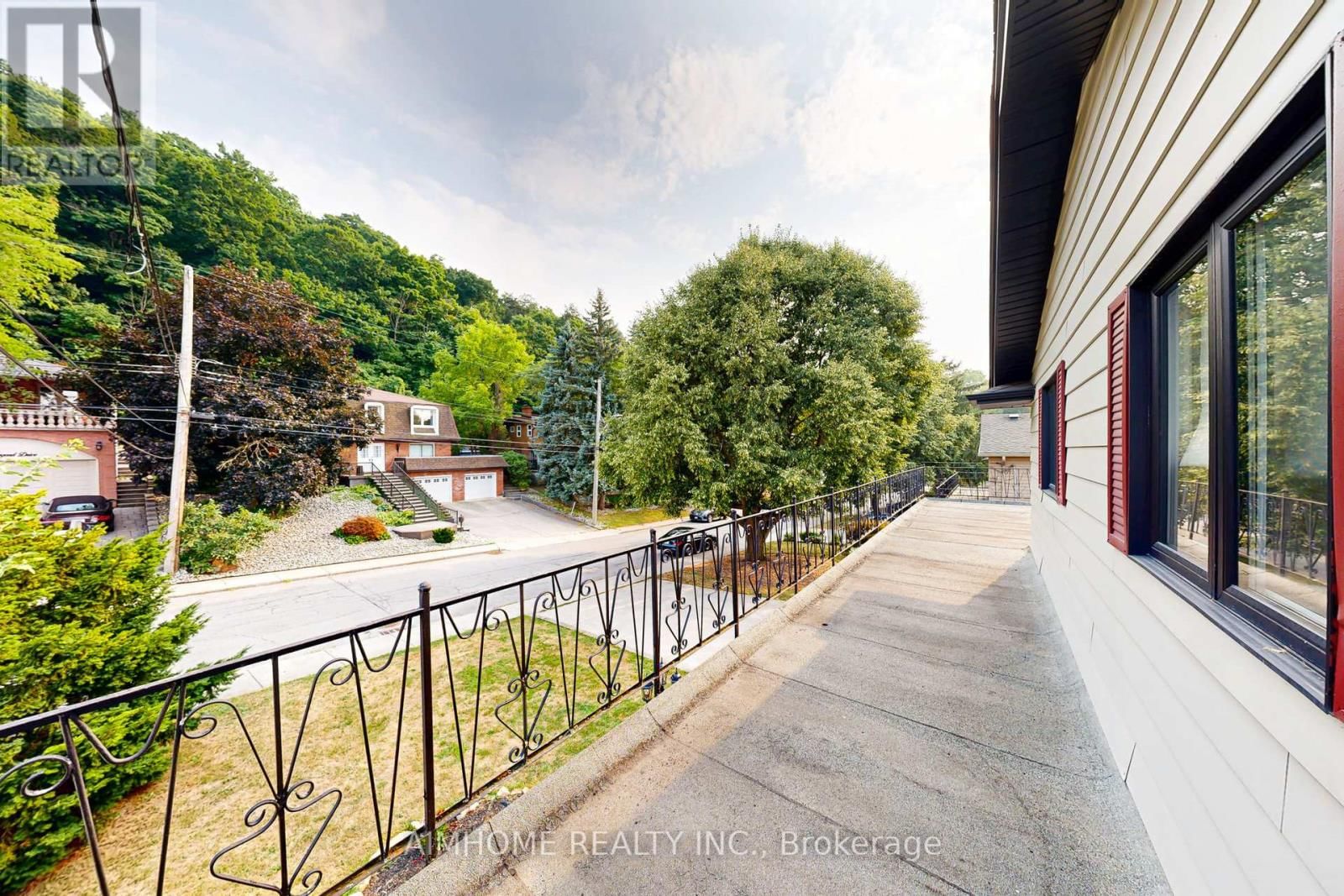 23 HILDEGARD DRIVE Image 46