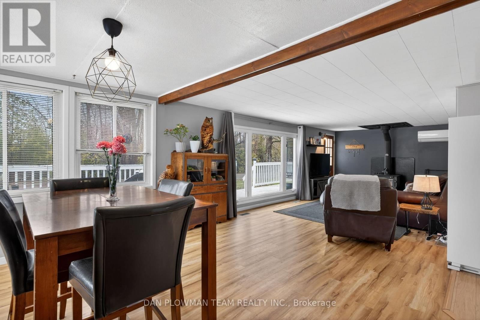 1545 WESTVIEW CRESCENT Image 16