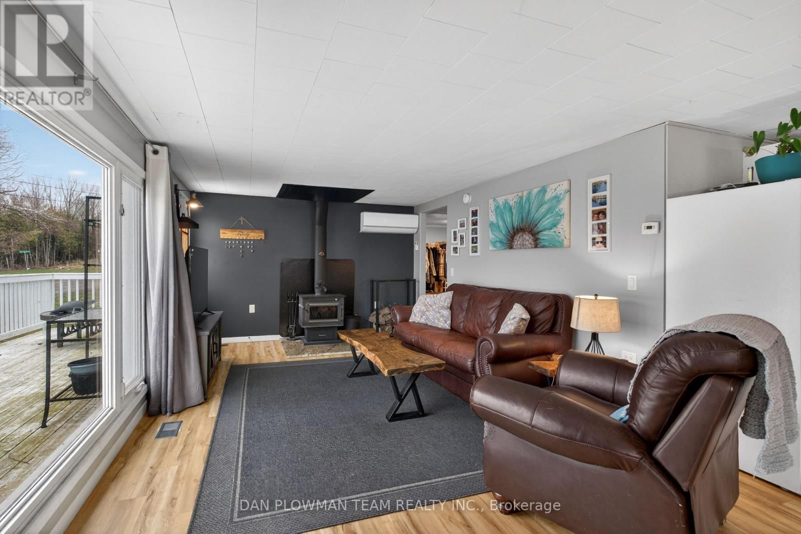 1545 WESTVIEW CRESCENT Image 18