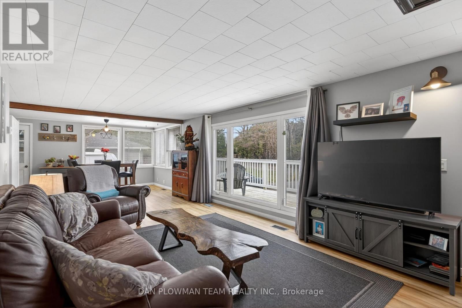 1545 WESTVIEW CRESCENT Image 20