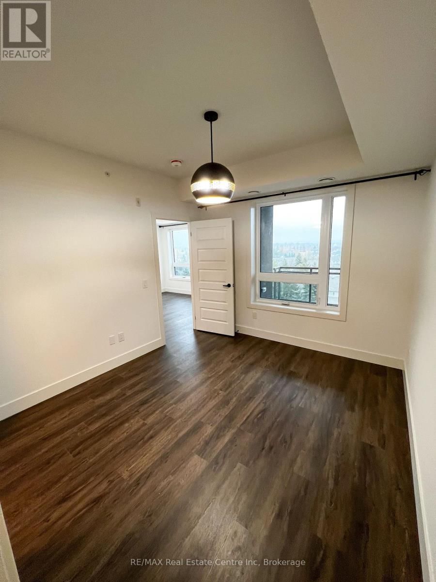 602 - 26 LOWES ROAD WEST Image 17