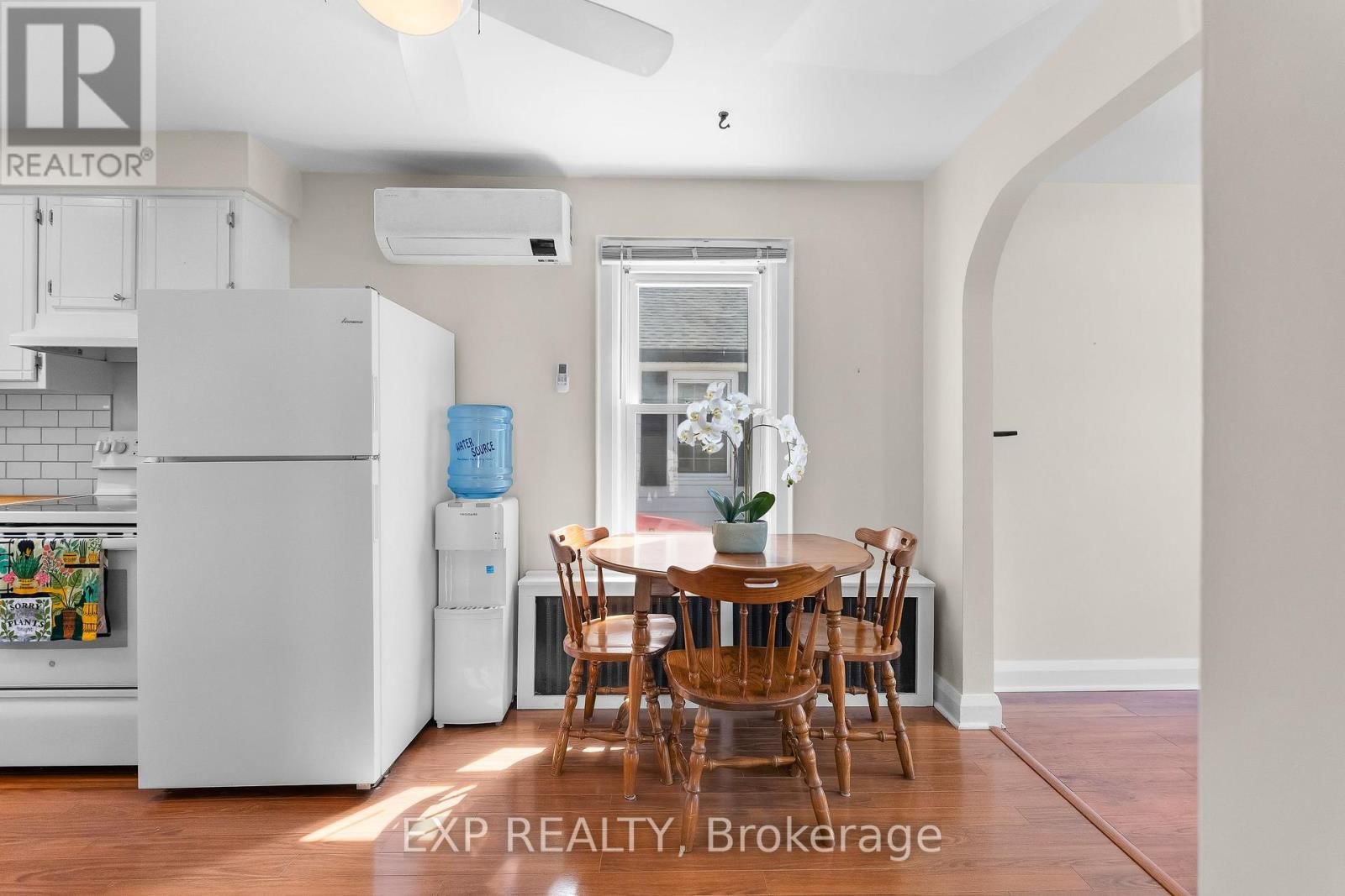 62 ROLLS AVENUE Image 13