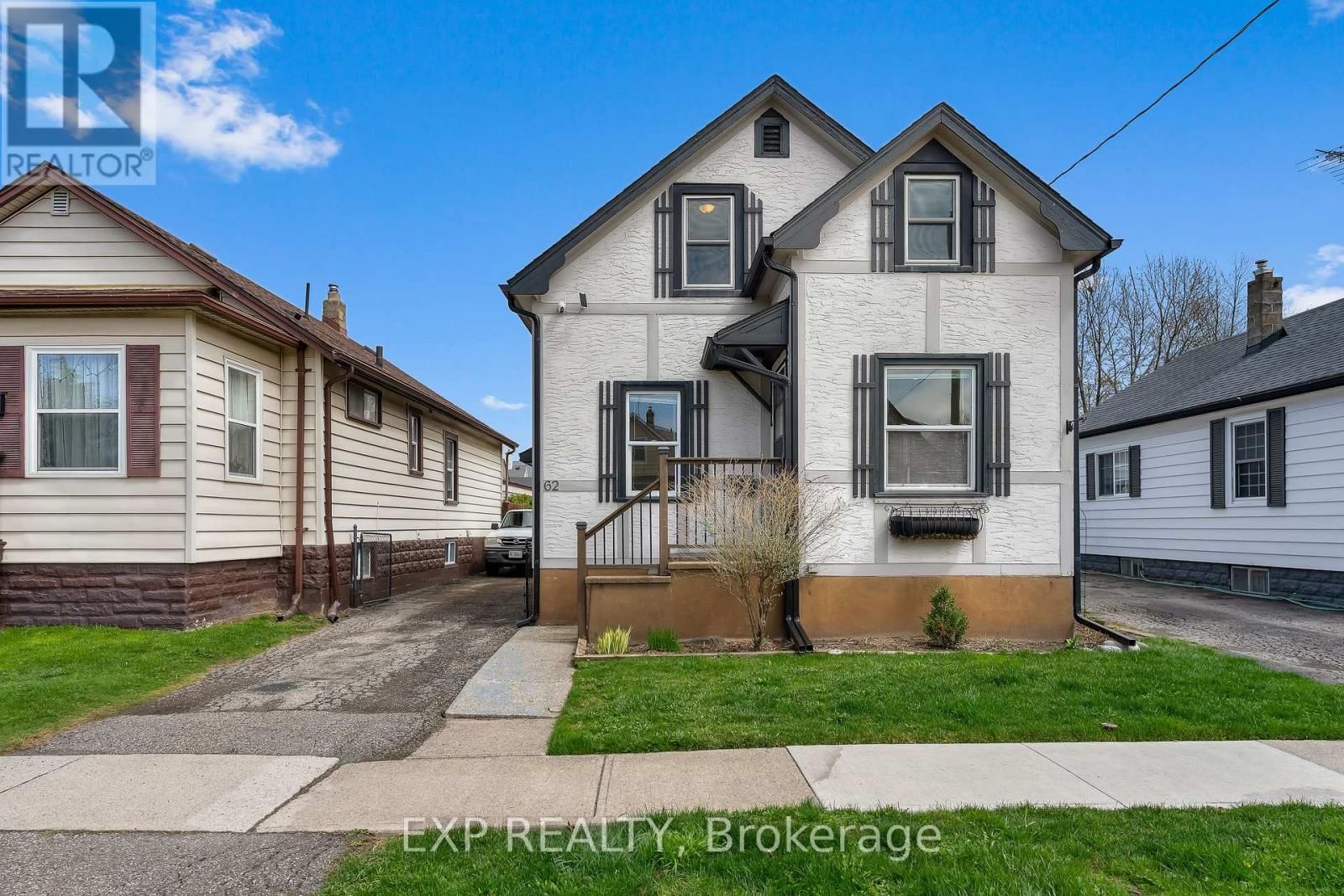 62 ROLLS AVENUE Image 2