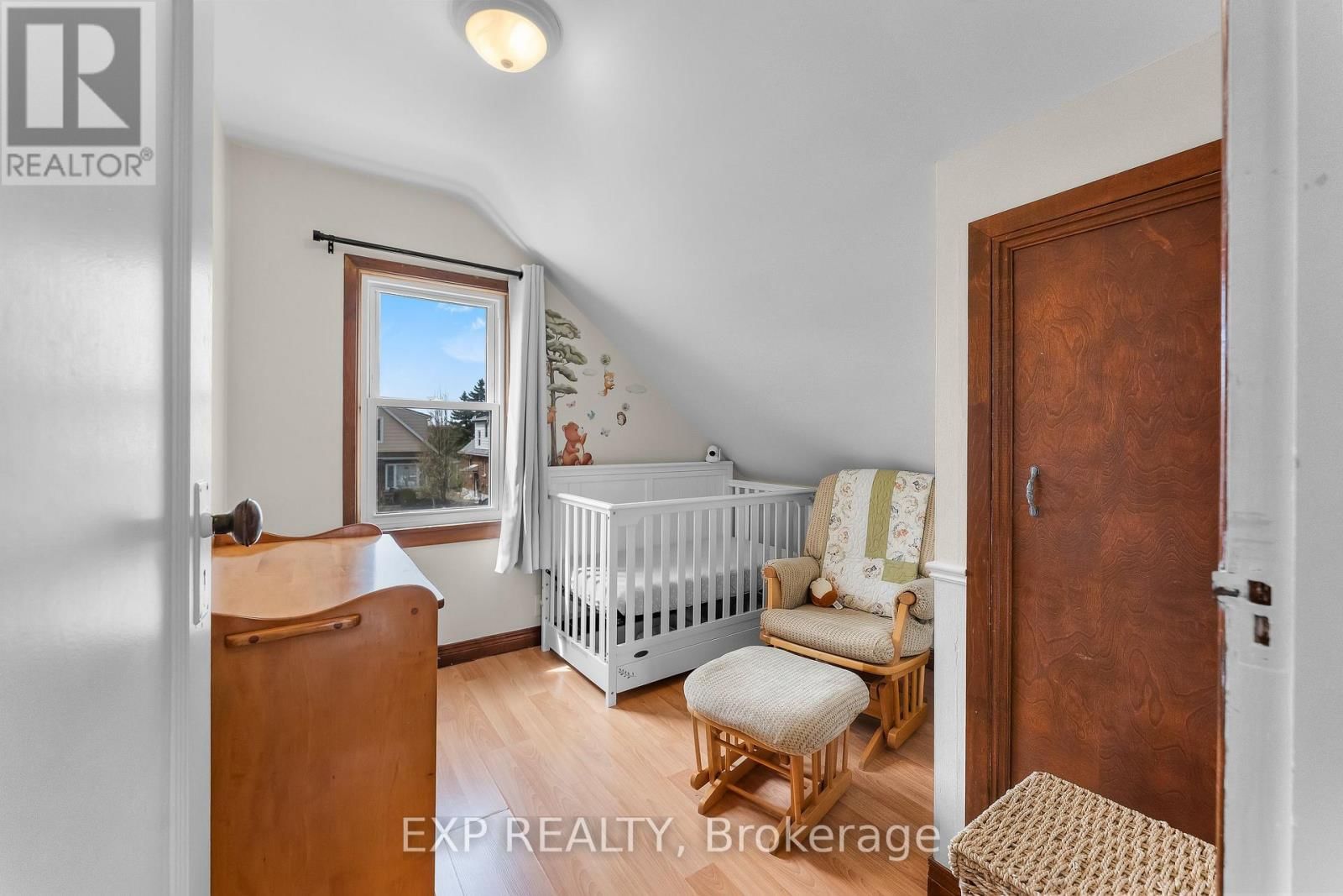 62 ROLLS AVENUE Image 20