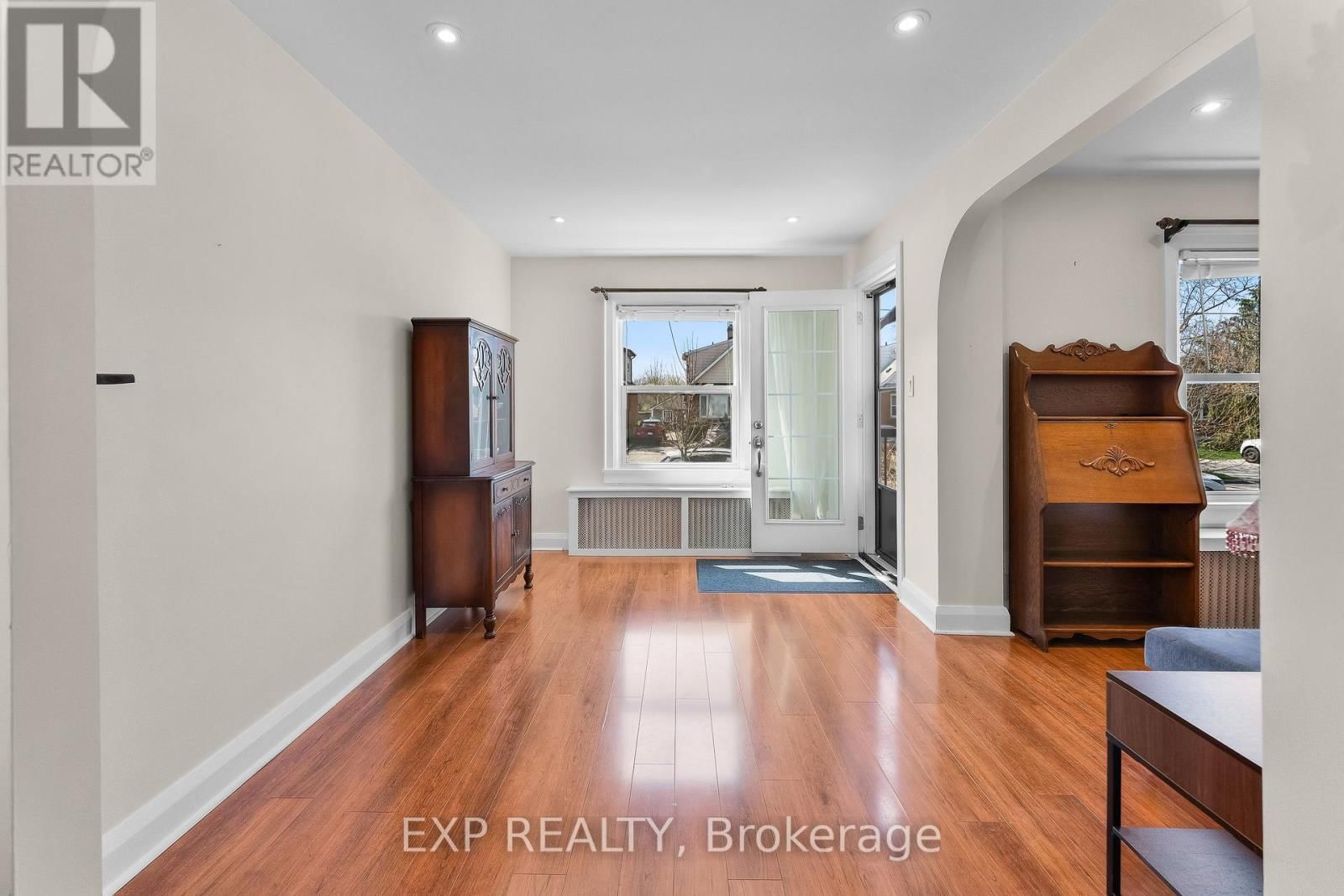 62 ROLLS AVENUE Image 5