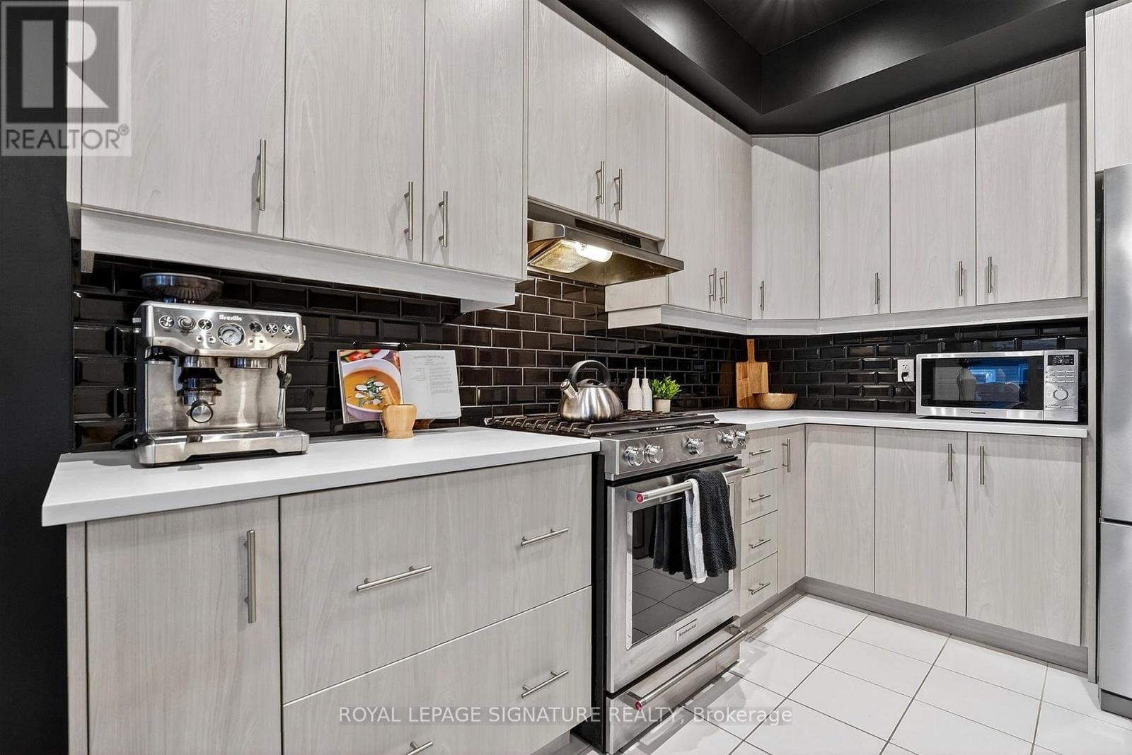 24 CYCLONE WAY Image 11