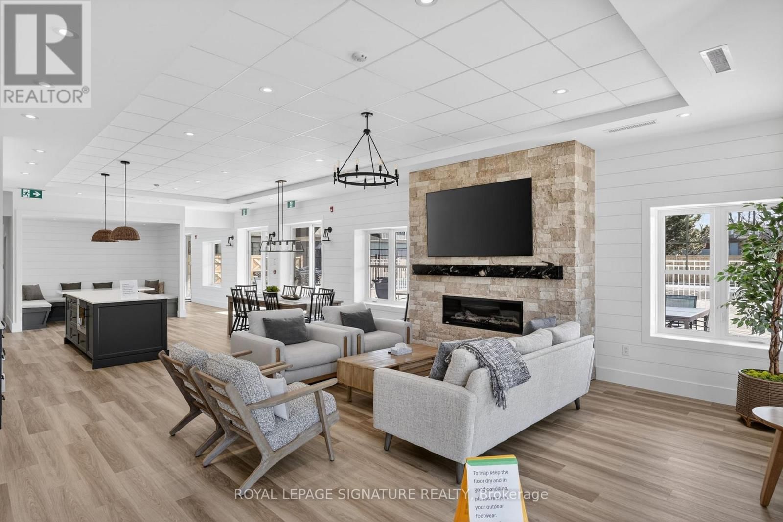 24 CYCLONE WAY Image 32