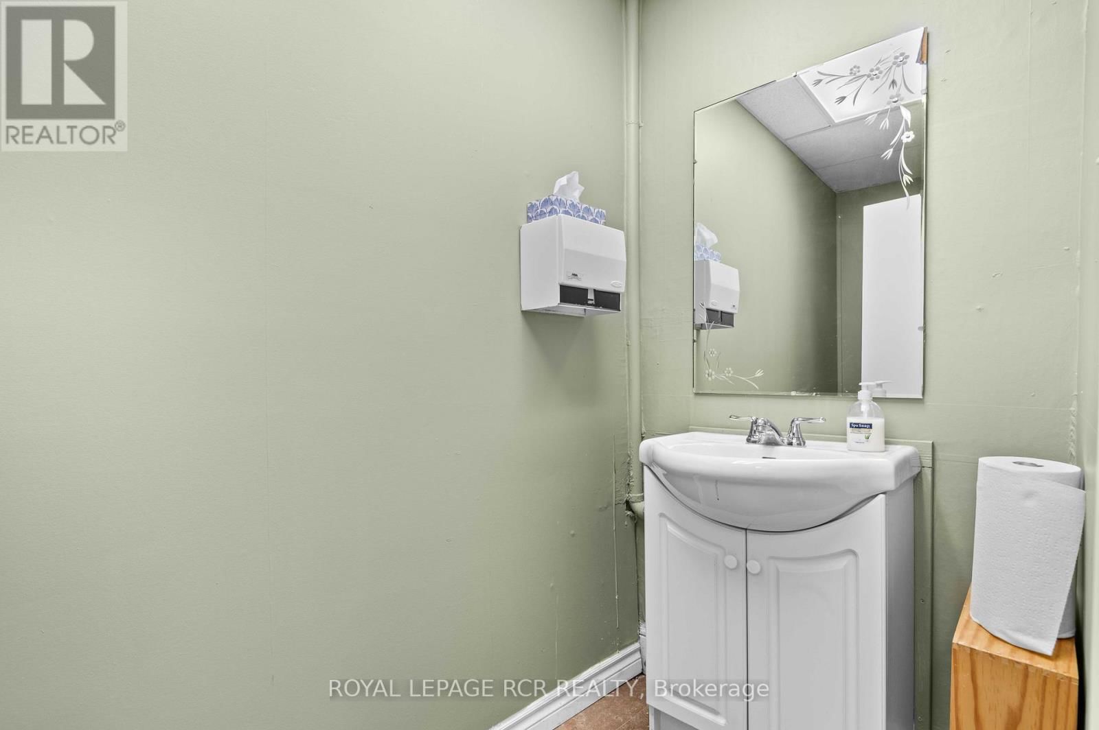 28 SYKES STREET NORTH Image 22